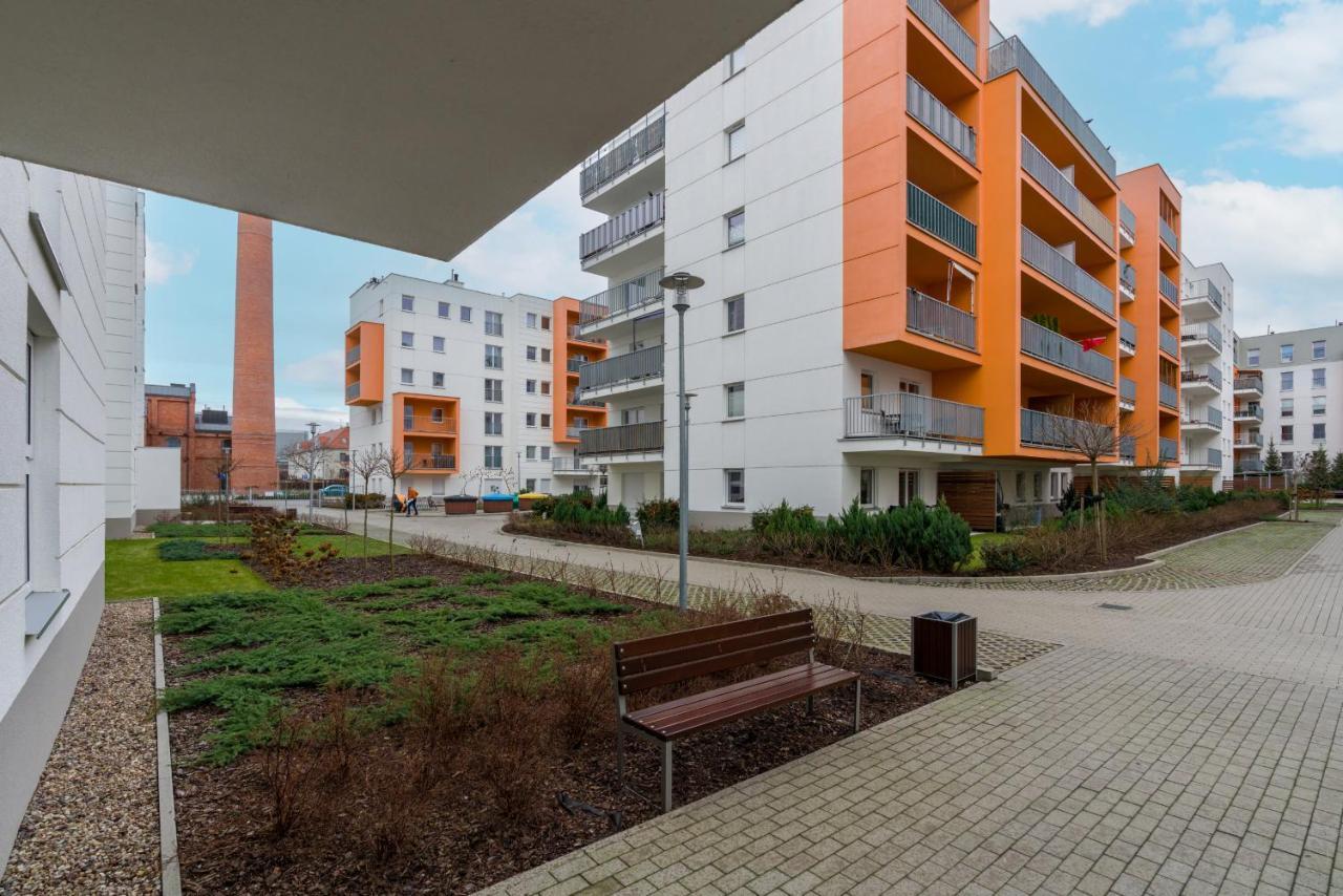 Wilczak Apartment With Free Garage Poznan By Noclegi Renters Kültér fotó