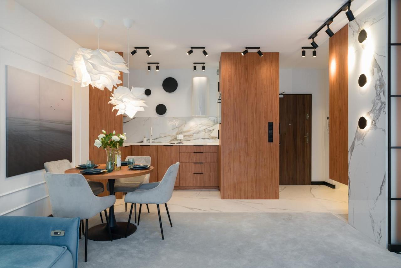 Wilczak Apartment With Free Garage Poznan By Noclegi Renters Kültér fotó