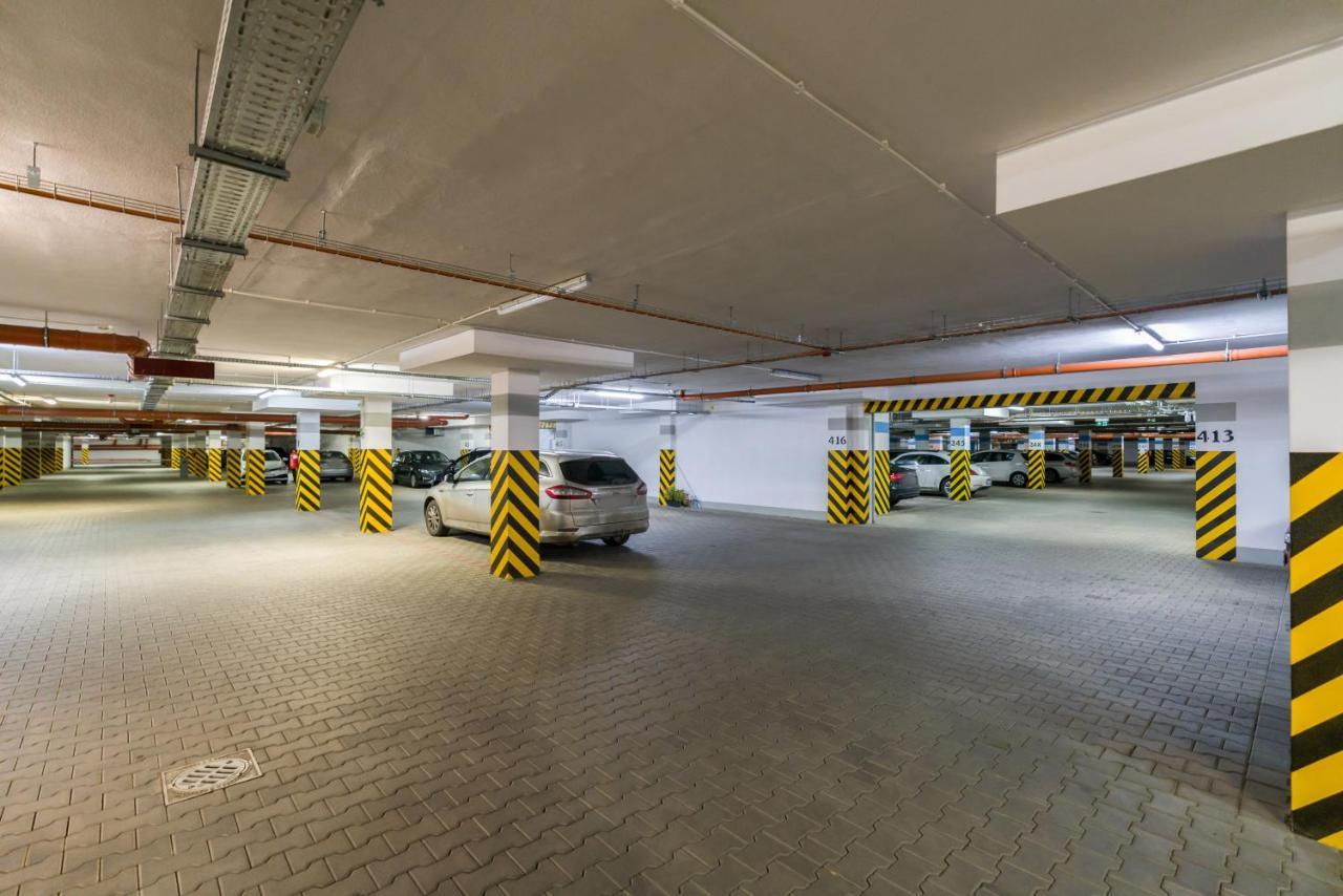Wilczak Apartment With Free Garage Poznan By Noclegi Renters Kültér fotó